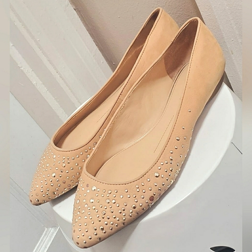 🌴Gianni Bini Leather Tan Pointee Toe Flats With Rhinestone Size 8.5M✌️